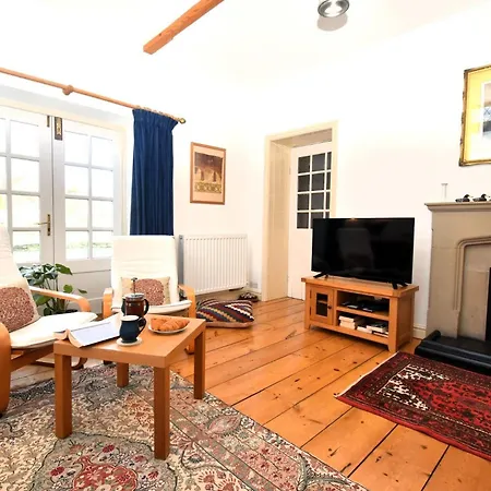 3 Bed In Penrith Oc-80430 *